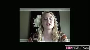 TEENFIDELITY Lily Rader wants Tyler to arrange a photo shoot, almost falling under the distribution